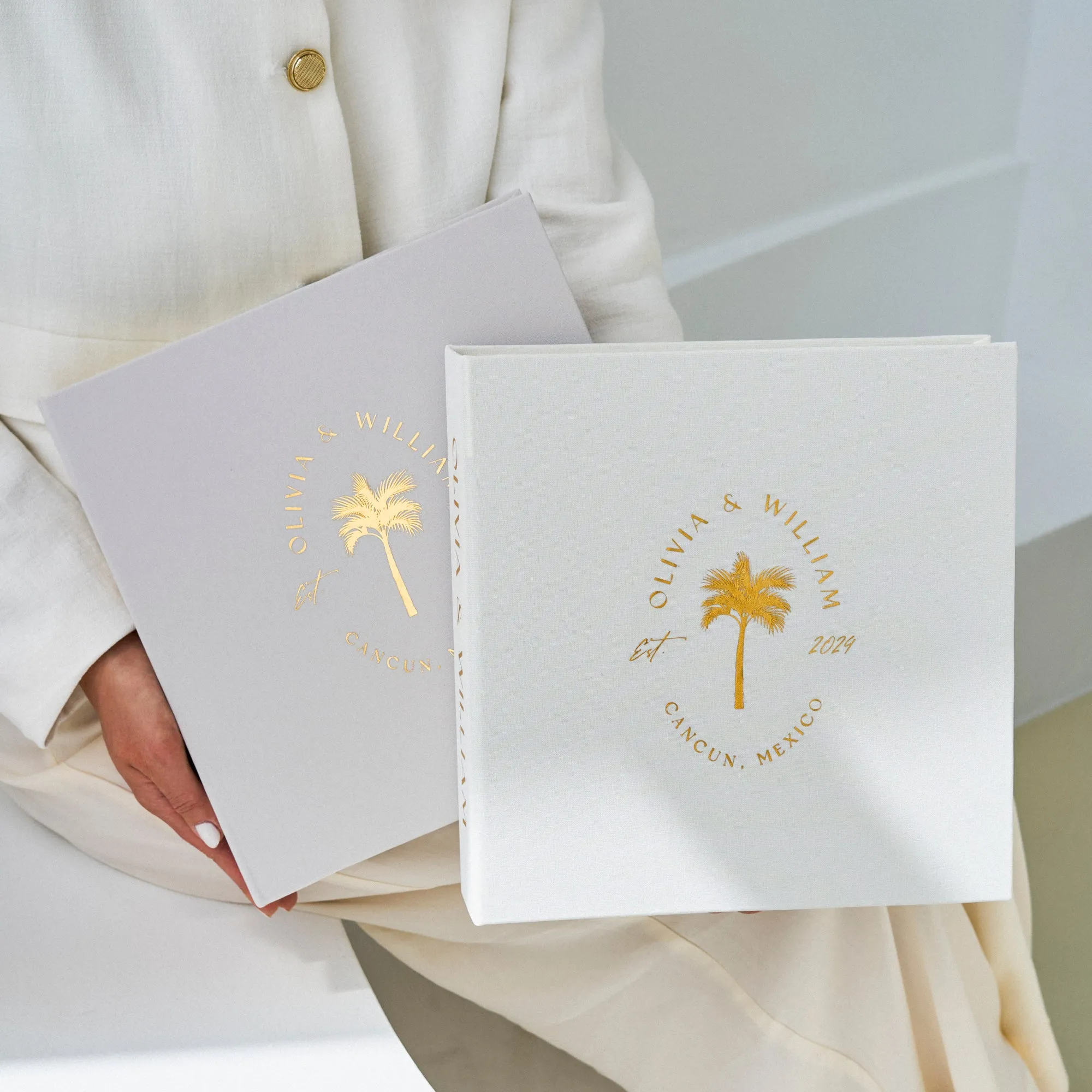 Silky White   Real Gold | Guest Book | Beach Wedding