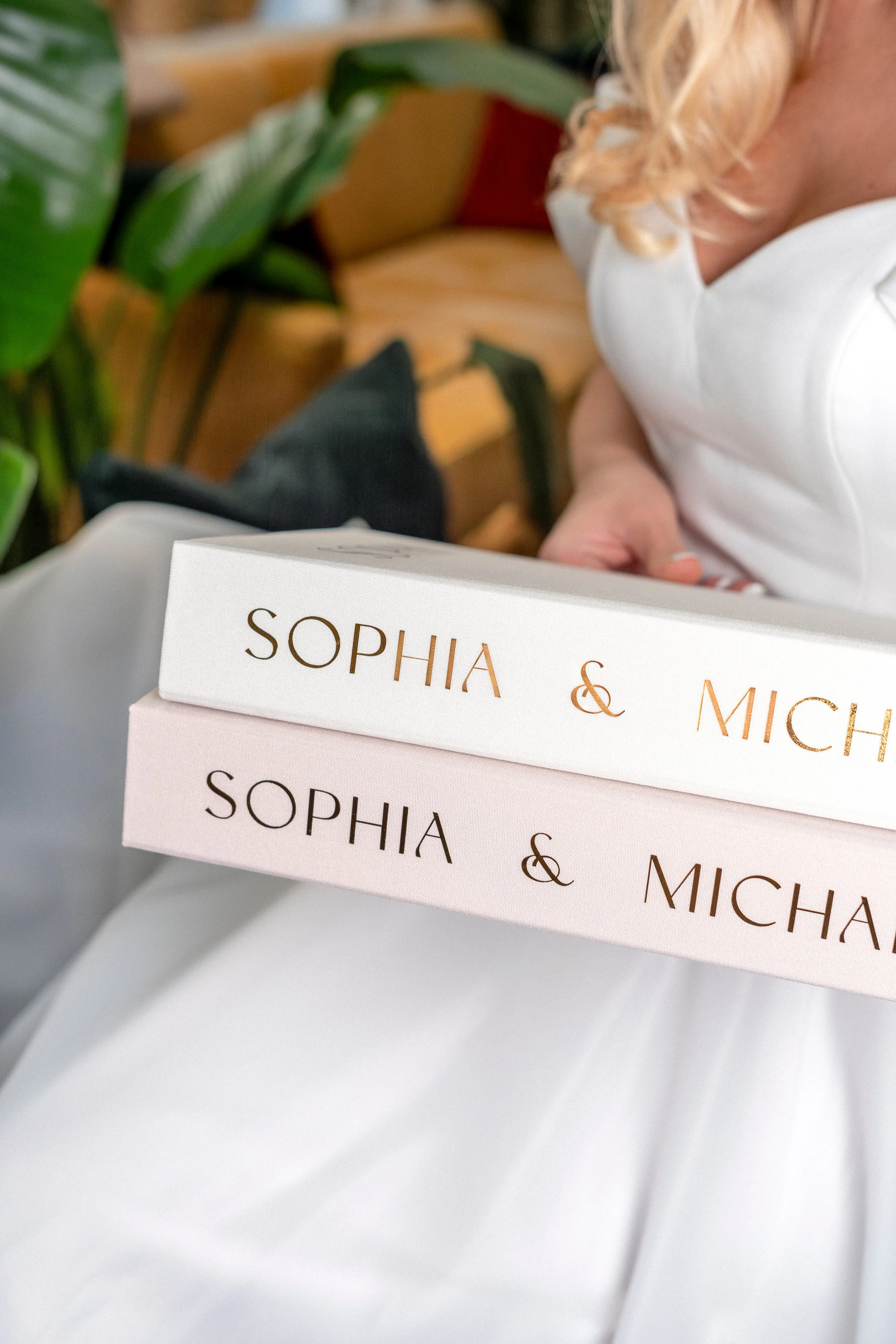 Silky White   Real Gold | Guest Book
