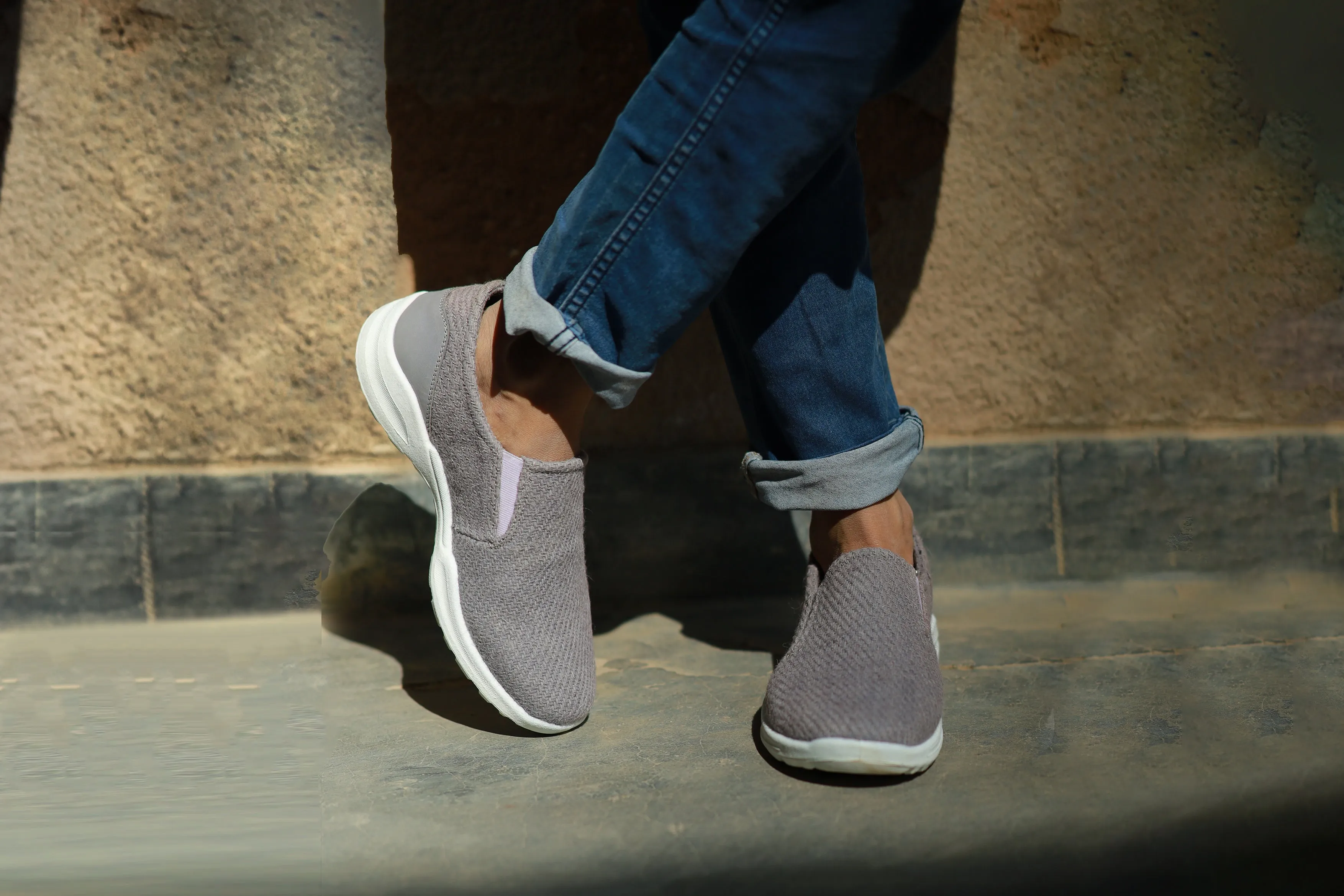 yaar - black - Urban Essentials
