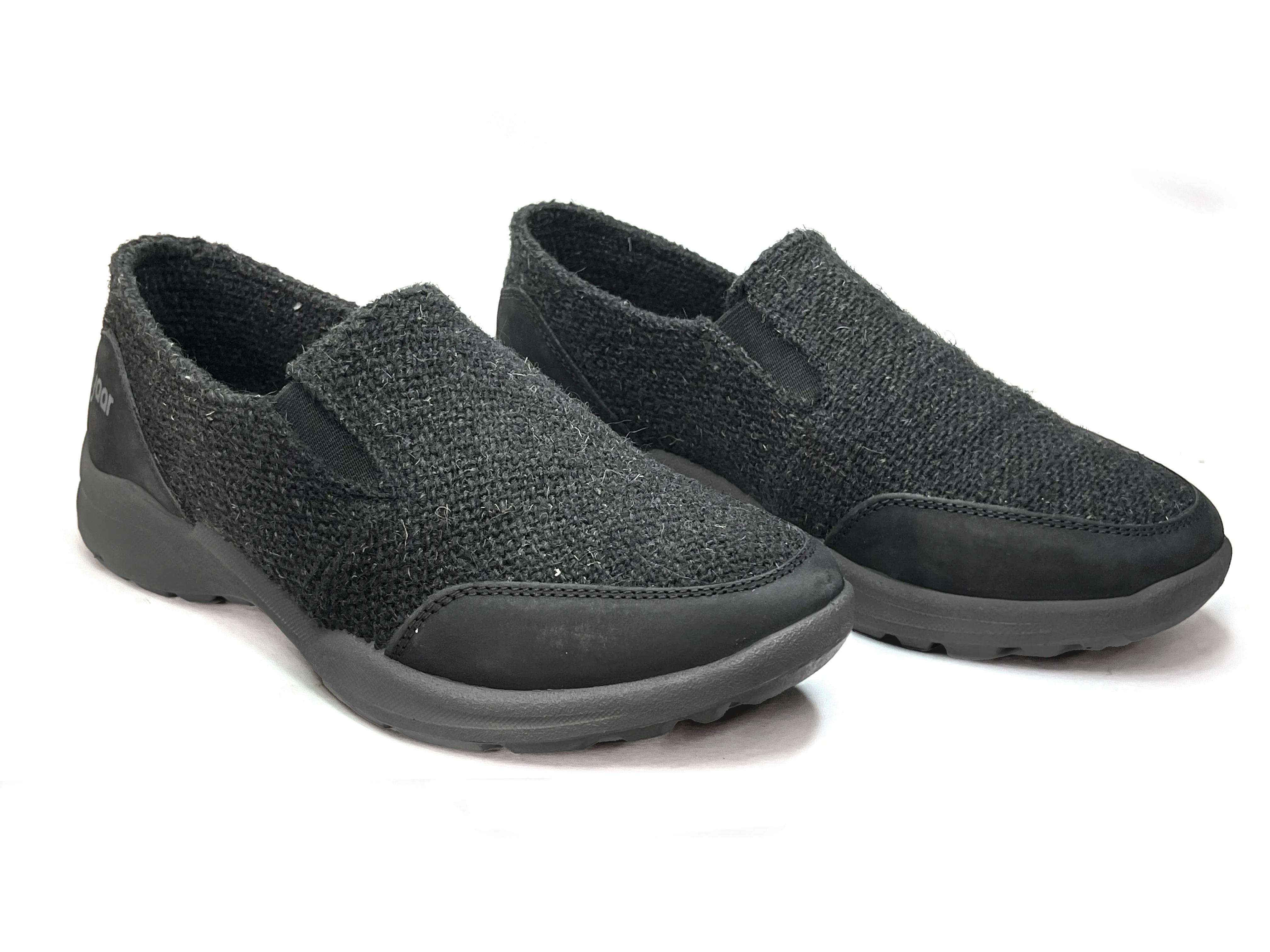 yaar - black - Urban Essentials