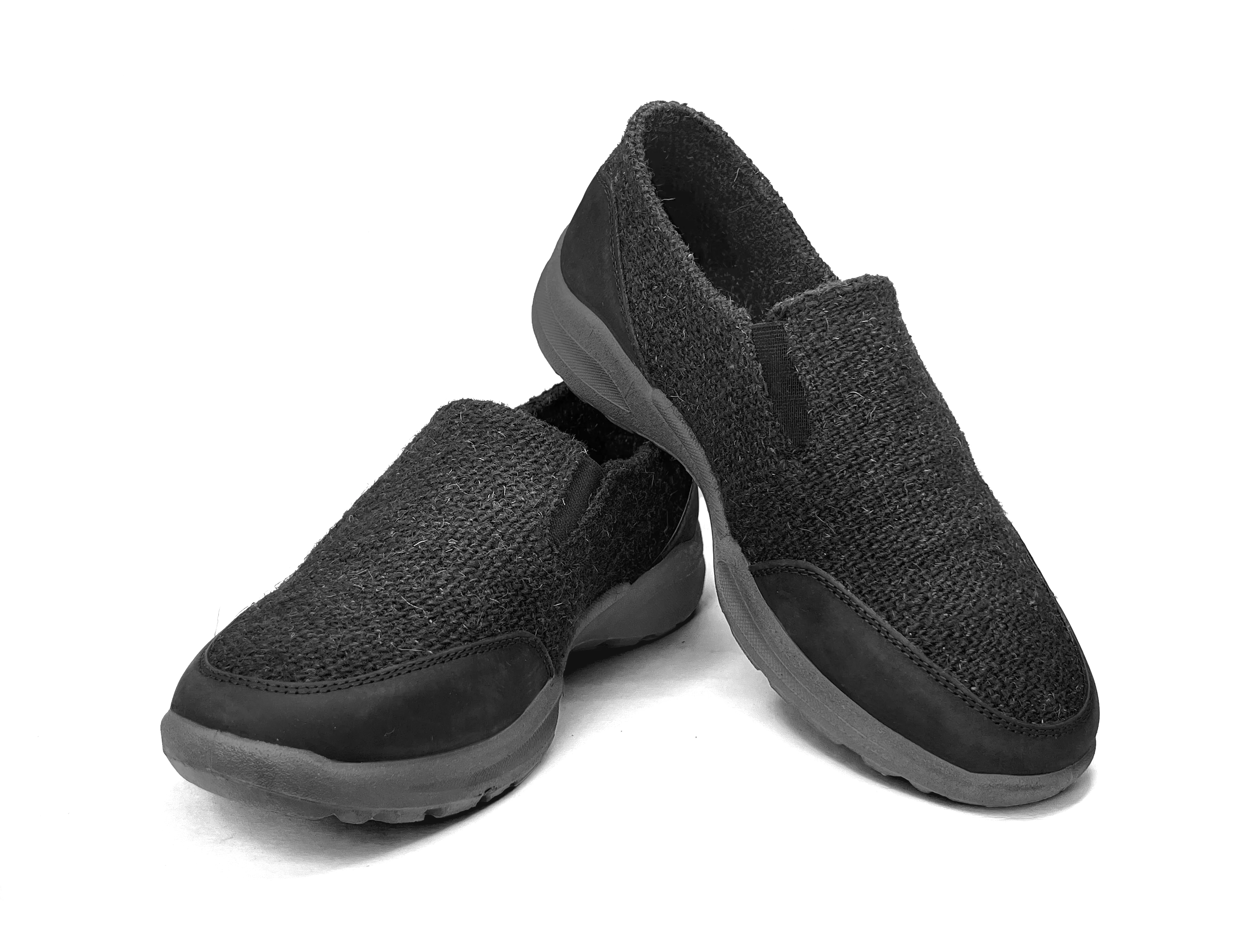 yaar - black - Urban Essentials
